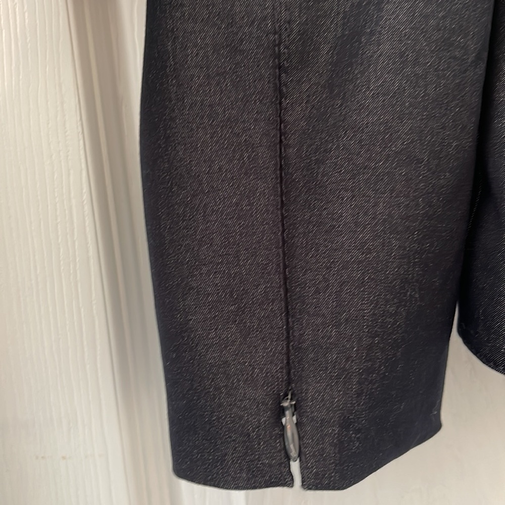 Gorgeous Tahari navy blue blazer size 10 - Picture 6 of 13